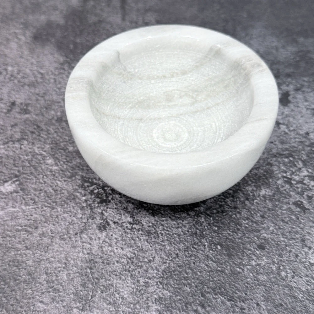 Unmarked marble salt